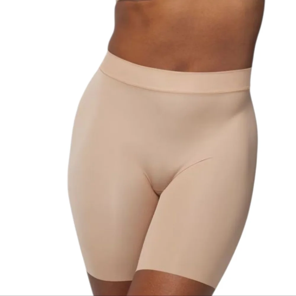 Soma Lighweight Warm Amber Smoothing Short